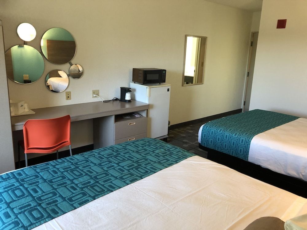Room, 2 Queen Beds