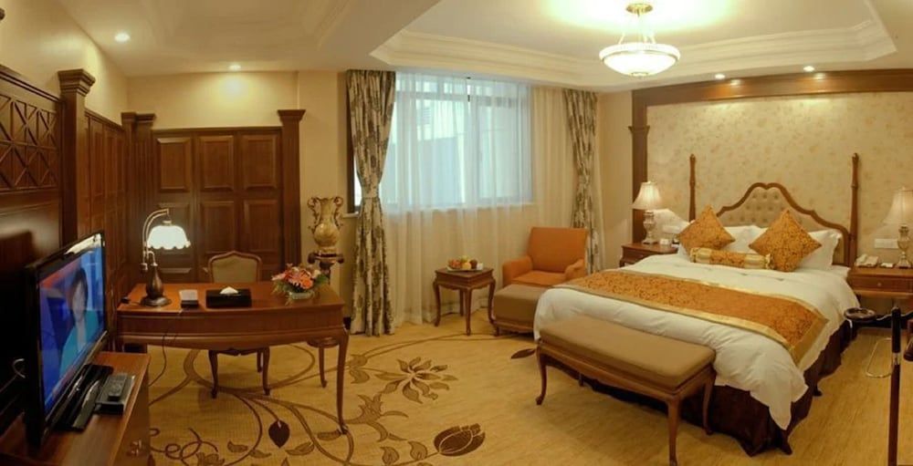 undefined Jin Jiang Pacific Hotel Shanghai 2