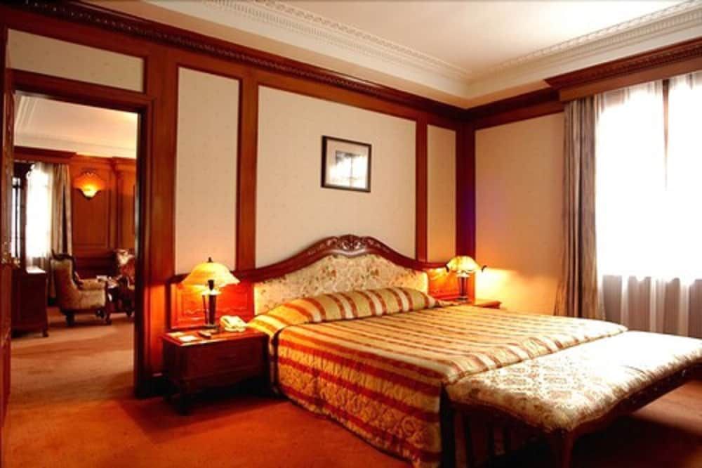 undefined Jin Jiang Pacific Hotel Shanghai 3