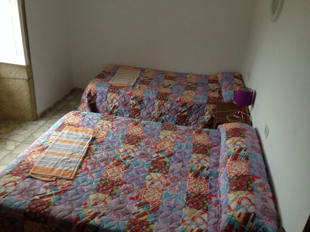 Double Room, 2 Twin Beds, Shared Bathroom
