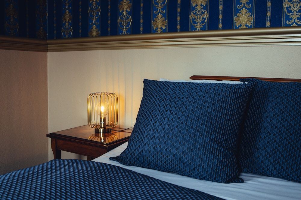 Milling Hotel Plaza Family Double Room 4