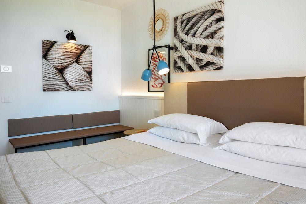 Classic Double Room (includes 1 free Spa access per person per stay)