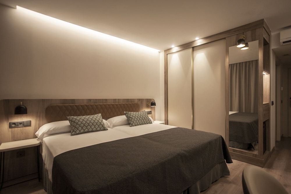 Hotel Presidente Standard Double Room, Balcony, City View 5