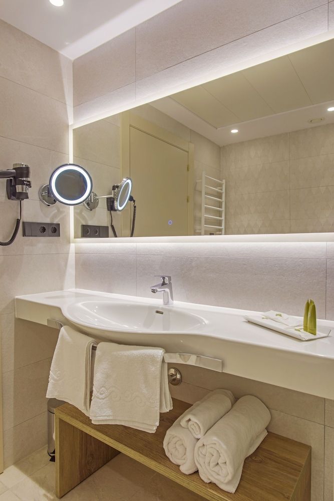 Hotel Presidente Standard Double Room, Balcony, City View 6