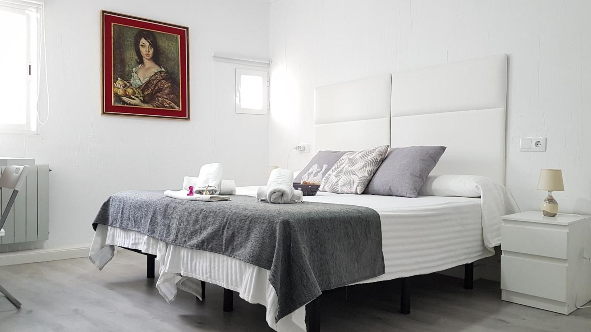 Twin Room with Private Bathroom