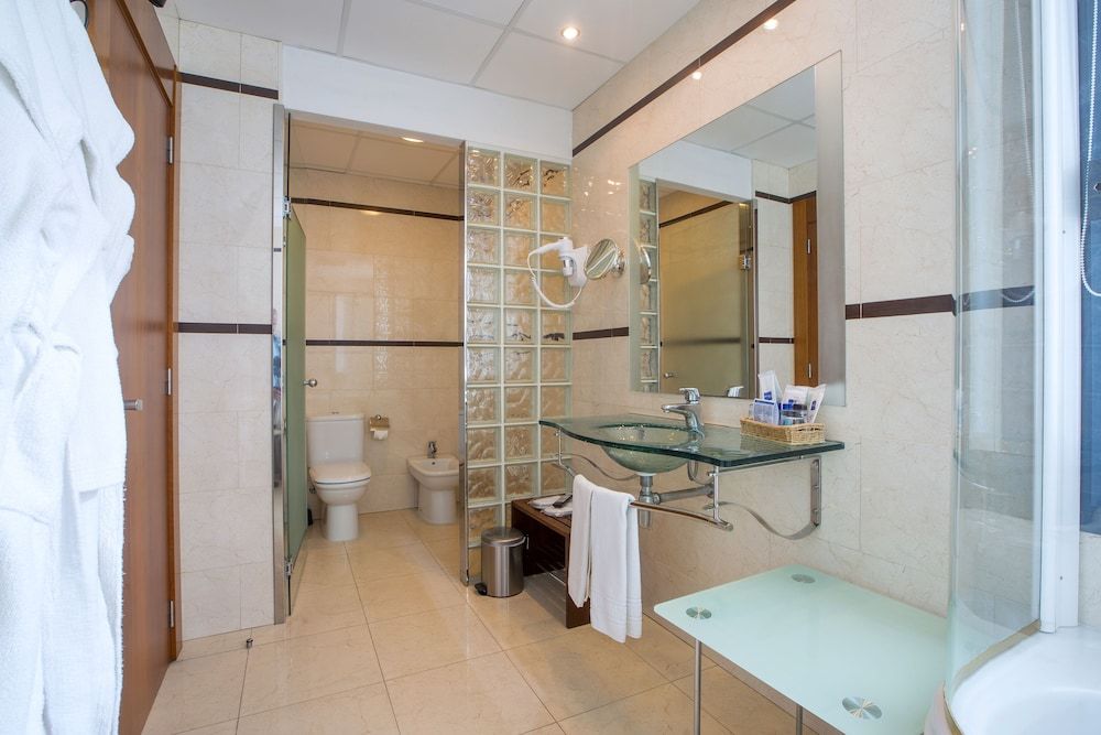 Hotel Miami Mar Panoramic Room, 1 King Bed, Sea View 8