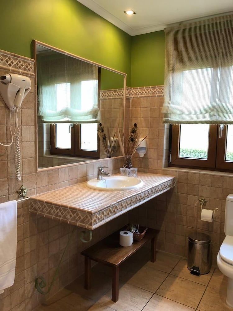 Posada El Corcal De Liébana Family Room 5