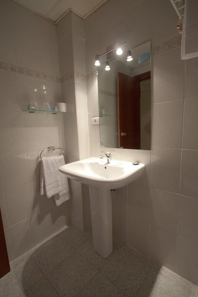 Hotel Fornos Double Room (+ extra bed) 4