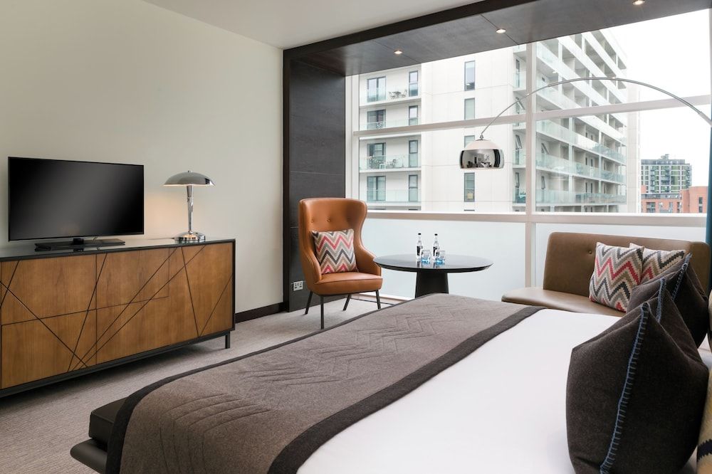 The Lowry Hotel Manchester Deluxe Room, 1 King Bed 2