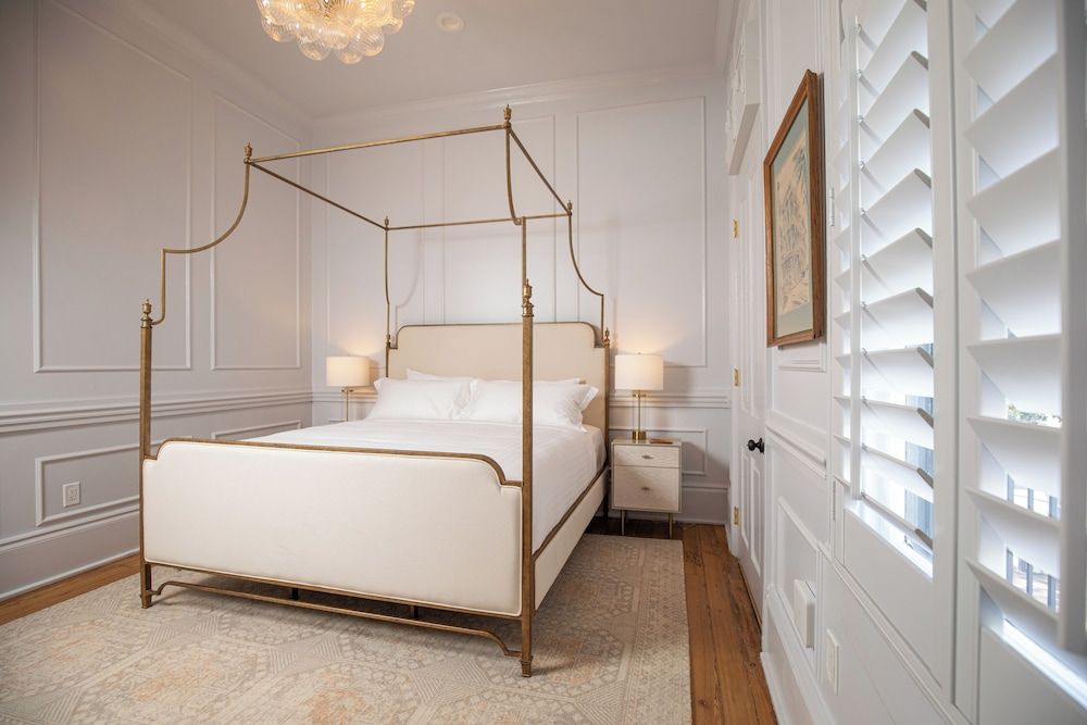 Junior Studio Suite, 1 King Bed, City View