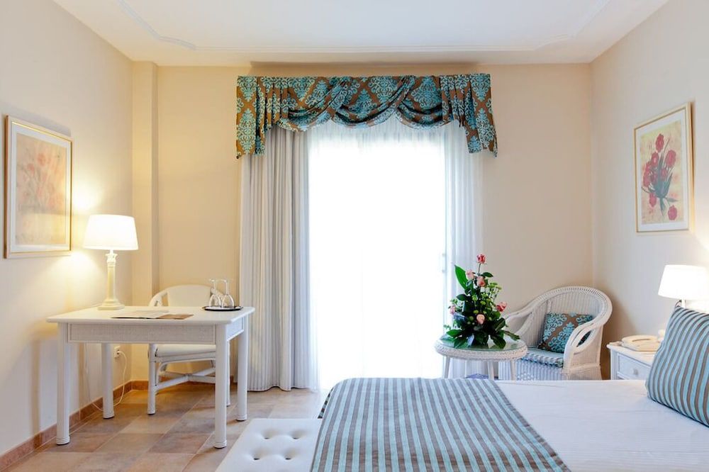 Family Suite, Balcony (2 Adults + 1 Child)