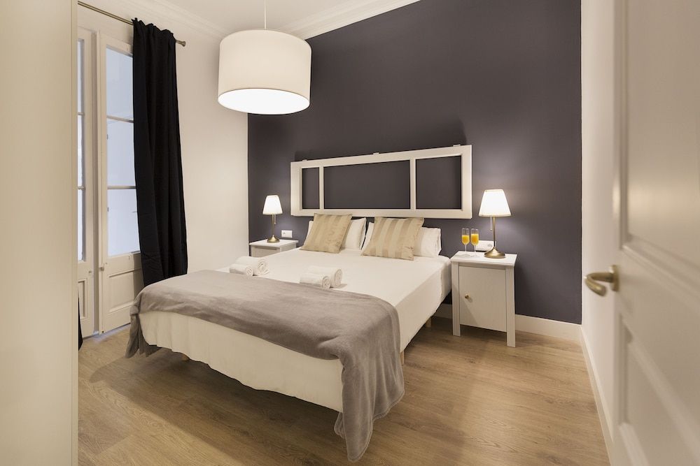 Habitat Apartments Grace Apartment, 4 Bedrooms, Balcony, City View 5