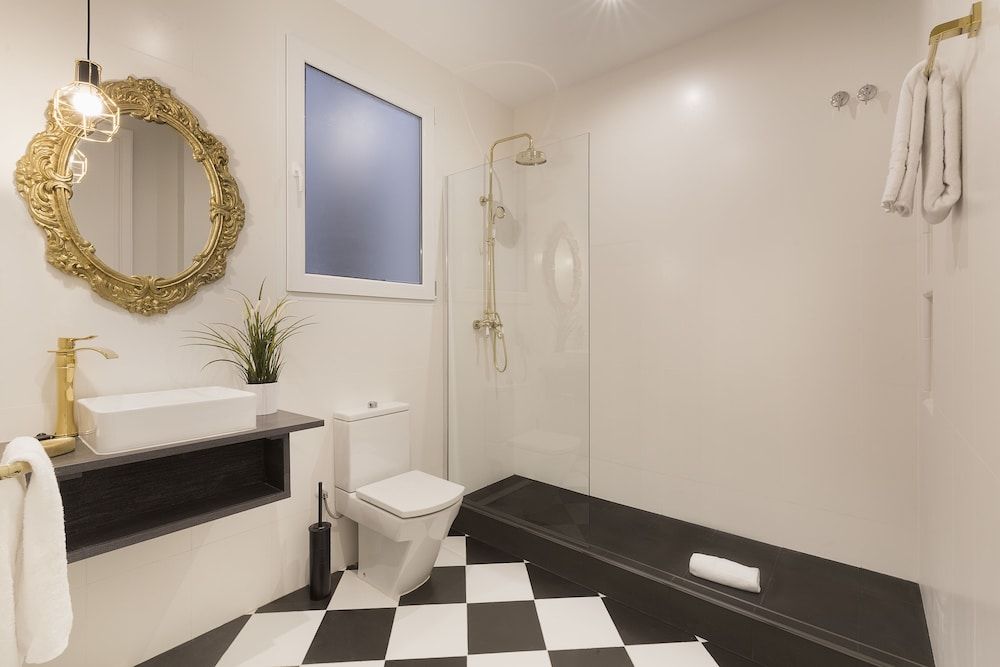 Habitat Apartments Grace Apartment, 4 Bedrooms, Balcony, City View 6