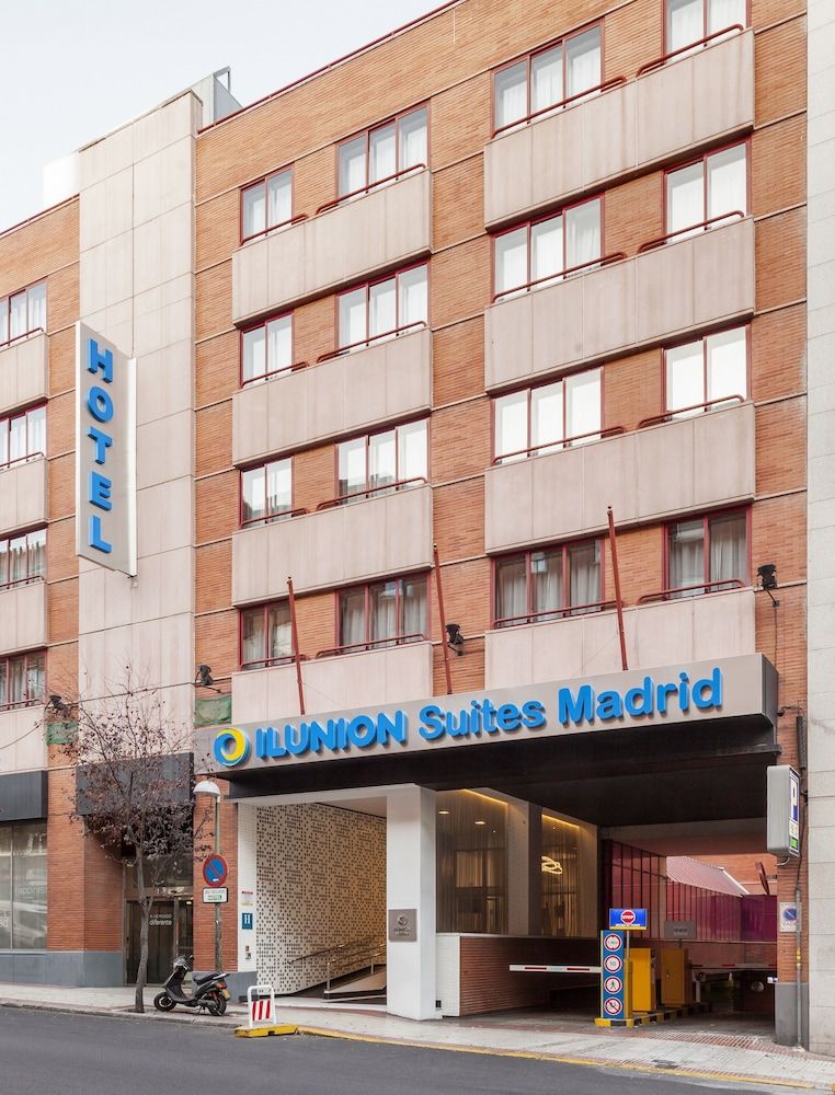 undefined Hotel ILUNION Suites Madrid 2