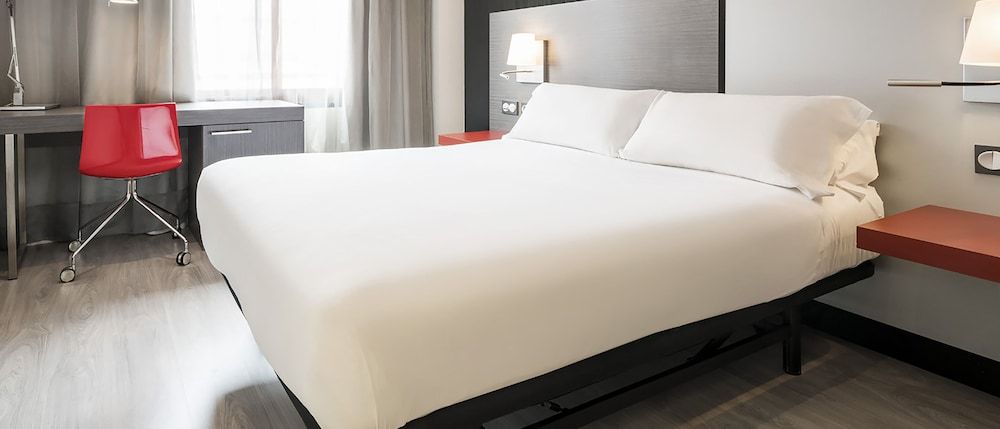 Hotel ILUNION Suites Madrid Double Room 3