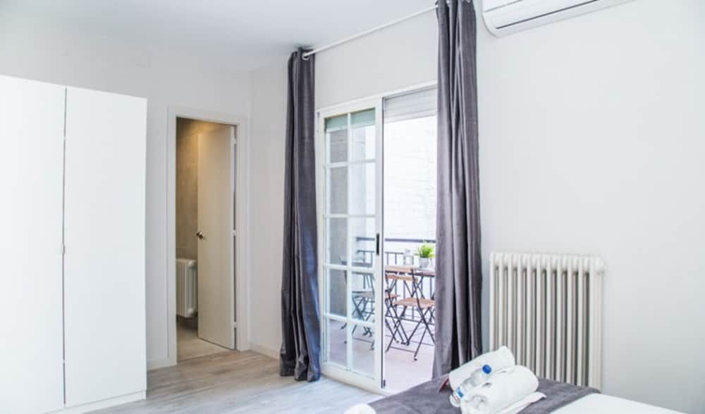 BarcelonaForRent Urban Town Suites Standard Apartment, 2 Bedrooms (III) 10