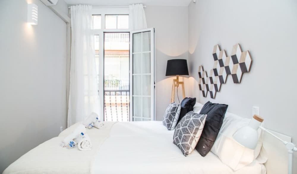 BarcelonaForRent Urban Town Suites Standard Apartment, 2 Bedrooms (III) 4