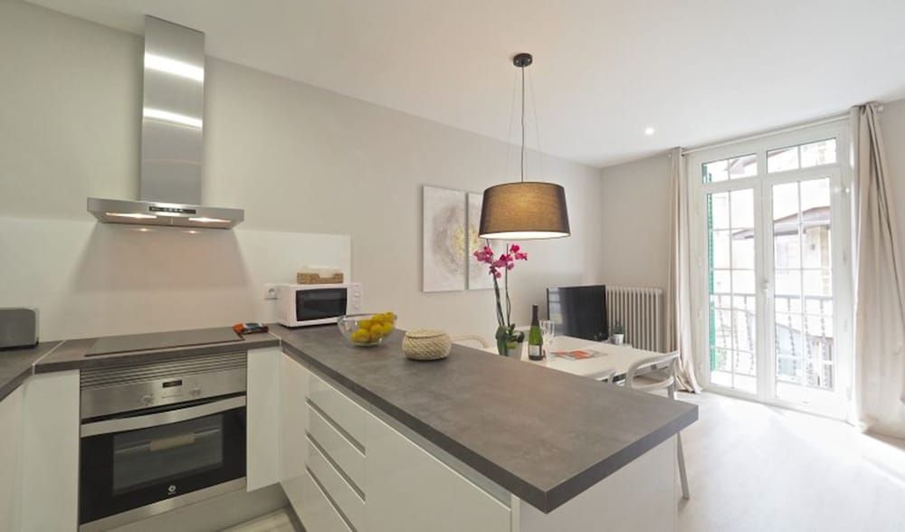 BarcelonaForRent Urban Town Suites Apartment, 2 Bedrooms 9