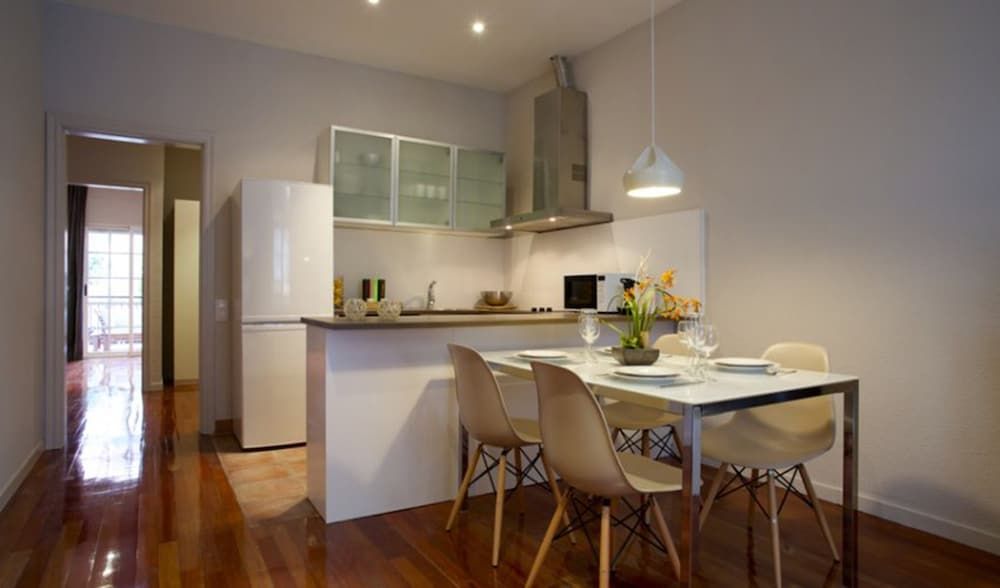 BarcelonaForRent Urban Town Suites Apartment, 2 Bedrooms, Terrace 6