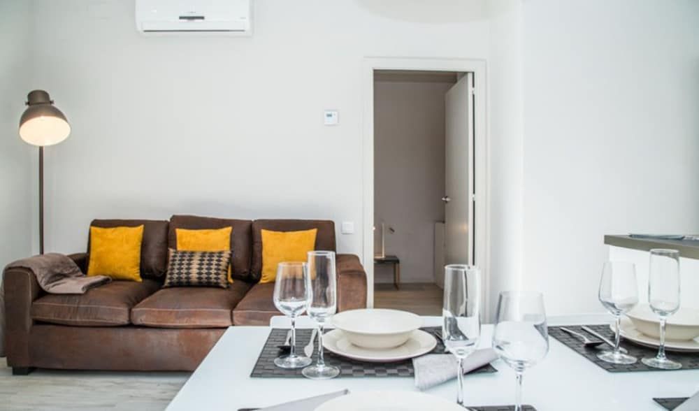 BarcelonaForRent Urban Town Suites Standard Apartment, 2 Bedrooms (III) 8