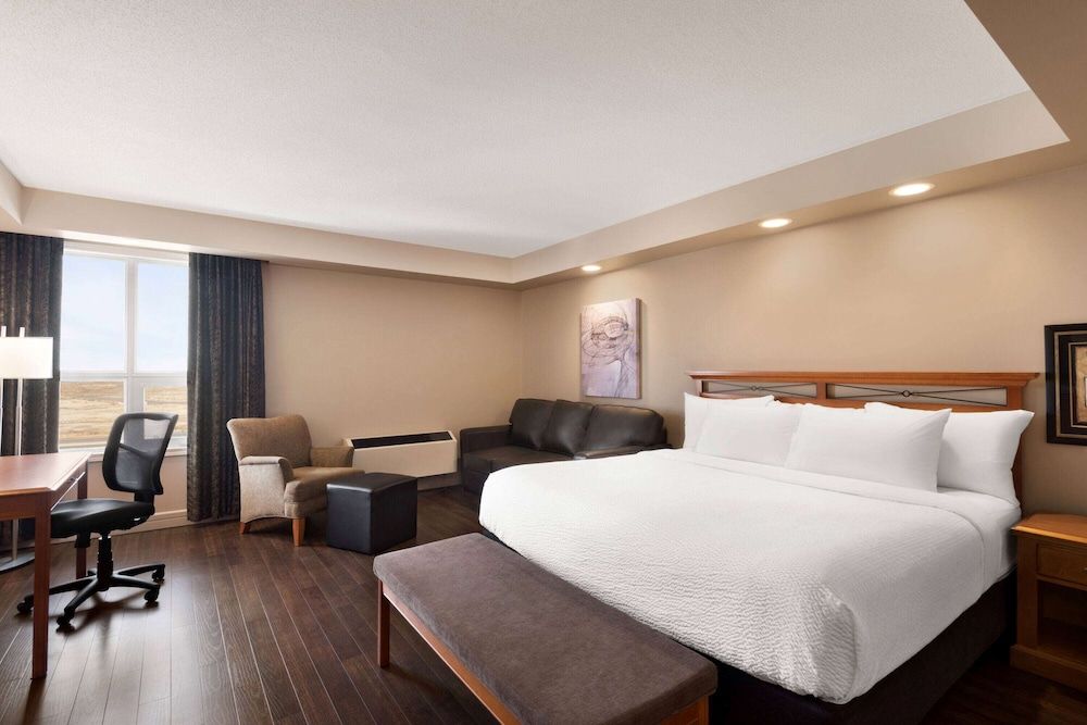 Studio Suite, 1 King Bed, Non Smoking