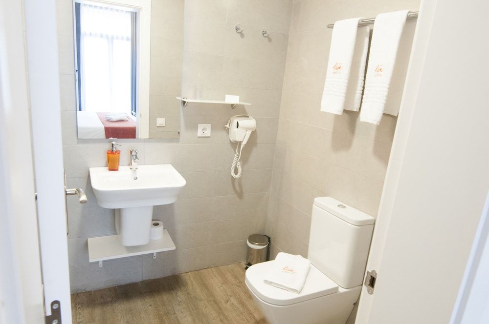 Hostal Live Barcelona Triple Room 6