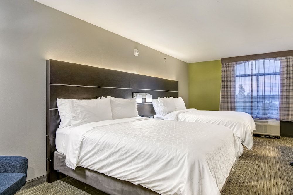 Standard Room, 2 Queen Beds, Accessible Bathtub (Mobility)