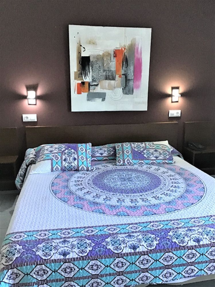 Hotel Ampuria Inn