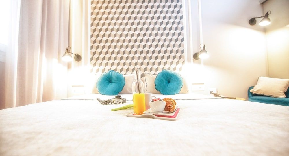 Mosaic by Ona Double Room 3