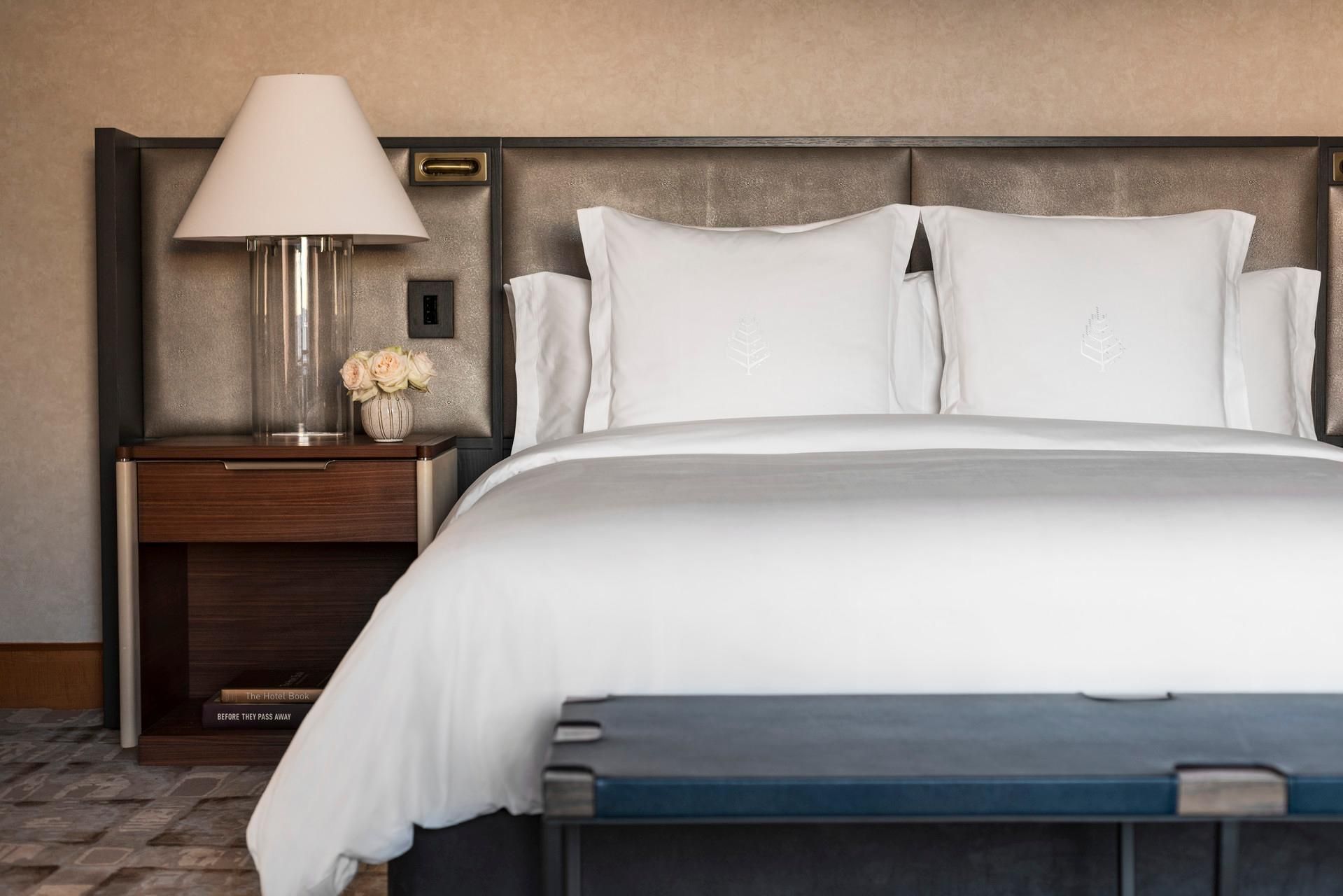 Deluxe Room with King Bed