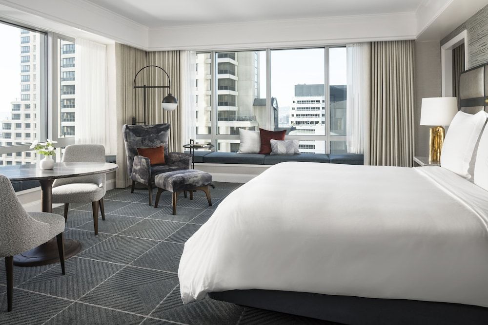 Premier Room, 1 King Bed