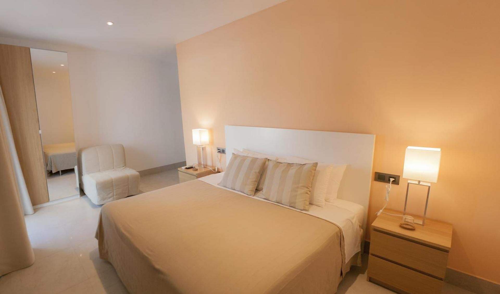 Triple Room with Pool View