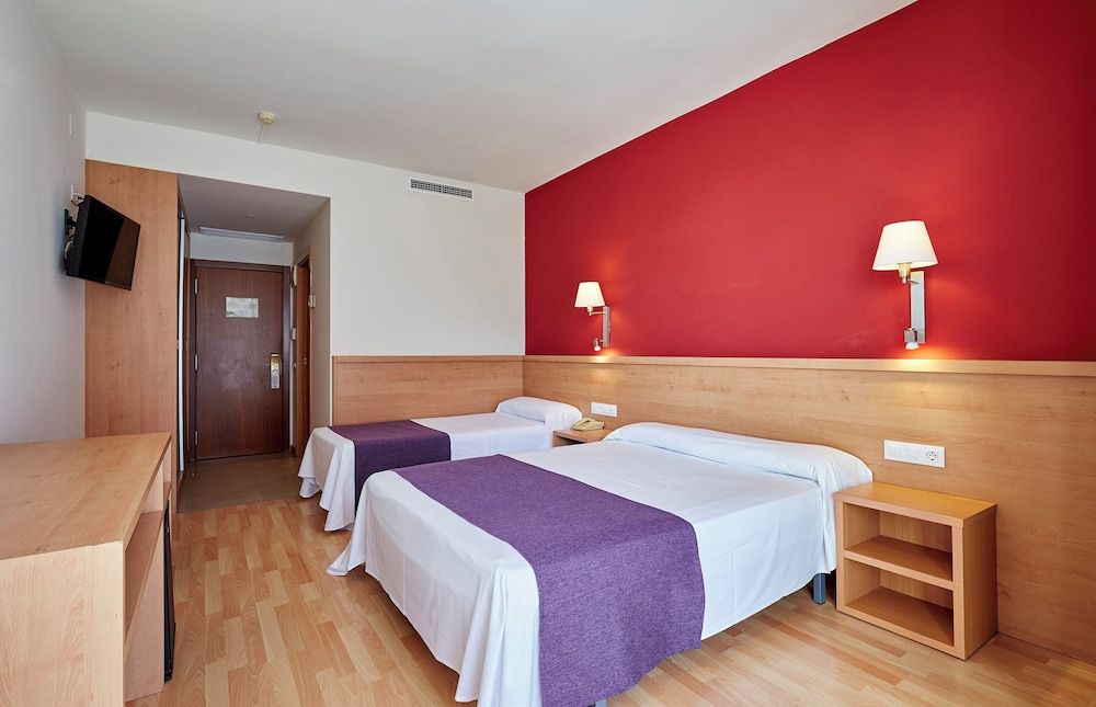 Surf Mar Hotel Double Room, Balcony, Partial Ocean View (3 adults) 2