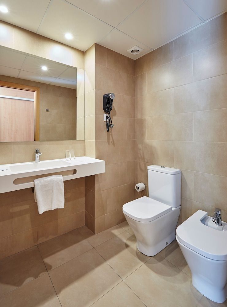 Surf Mar Hotel Double Room, Balcony, Partial Ocean View (3 adults) 3