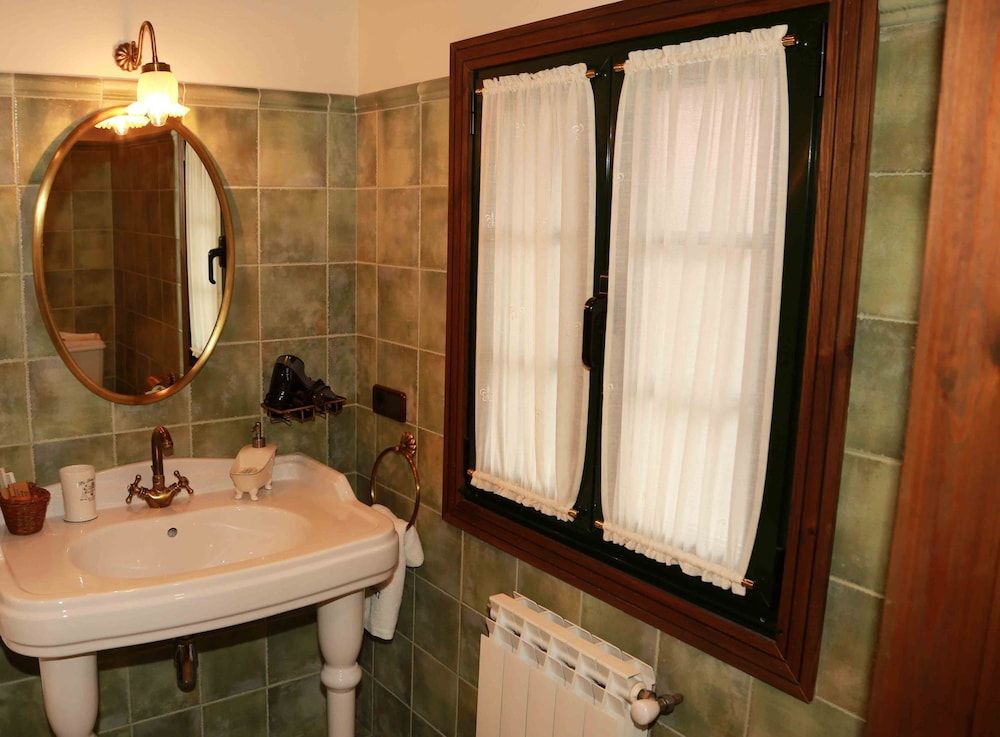 Casa Do Sear Standard Double Room, Courtyard View 8