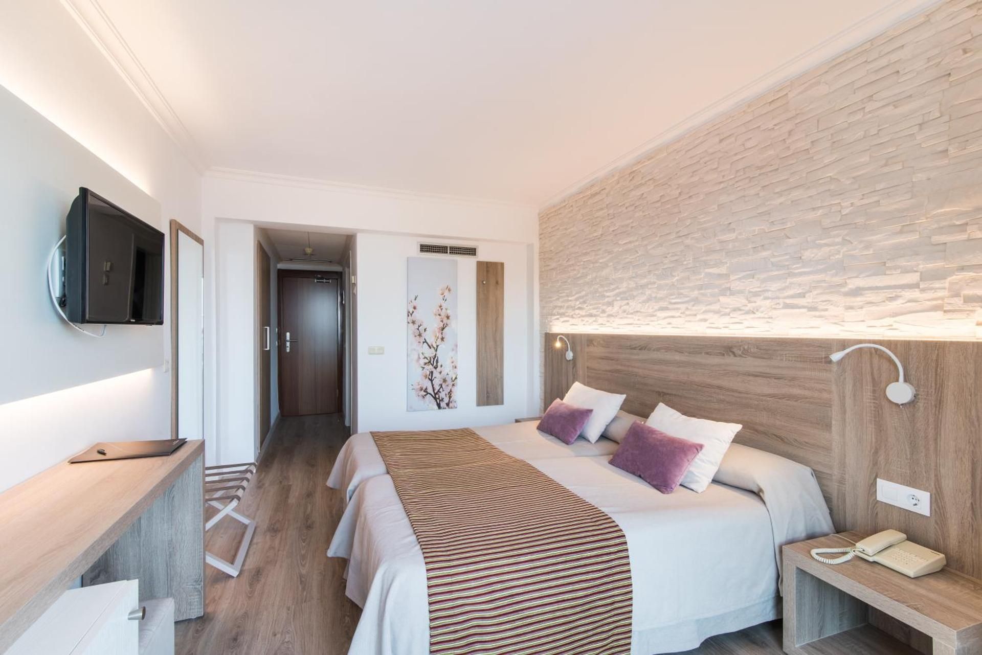 Double Room with Mountain View