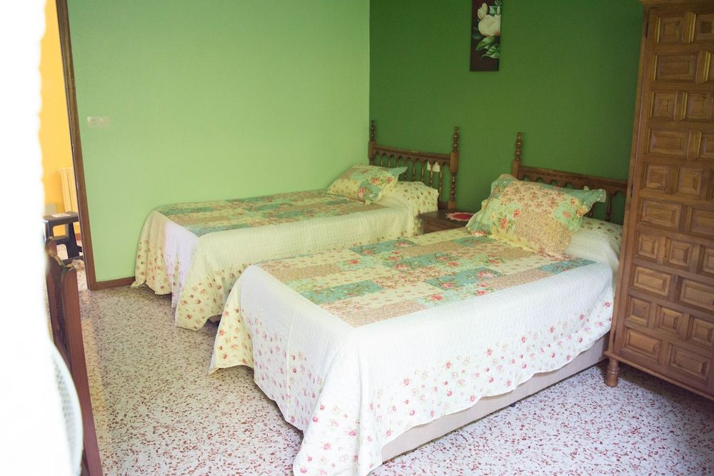Economy Twin Room