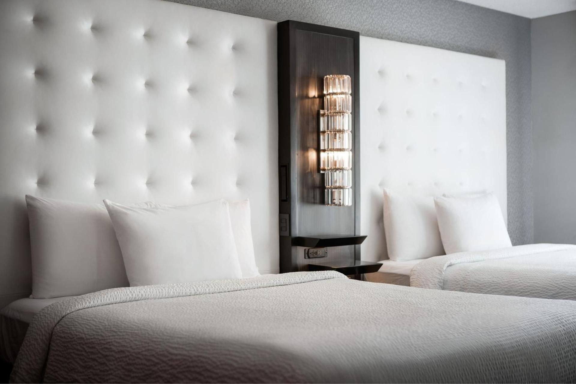Queen Room with Two Queen Beds - Hearing Accessible