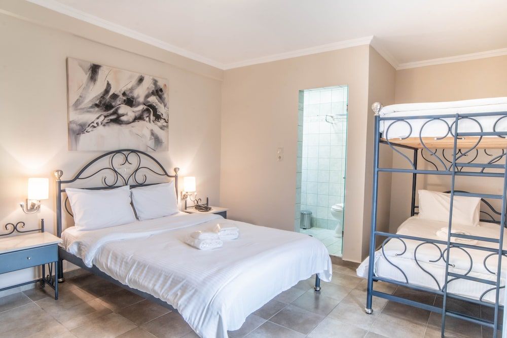 undefined Anita Hotel 3