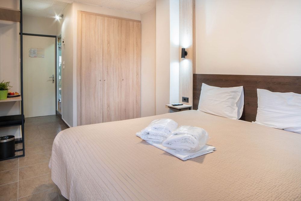 Anita Hotel Standard Double or Twin Room 11