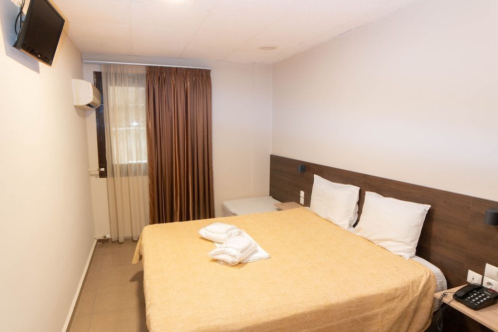 Anita Hotel Standard Double or Twin Room 10