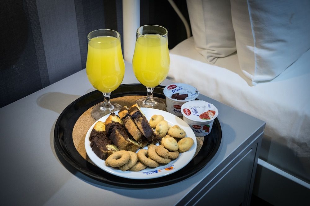 undefined Anita Hotel 4