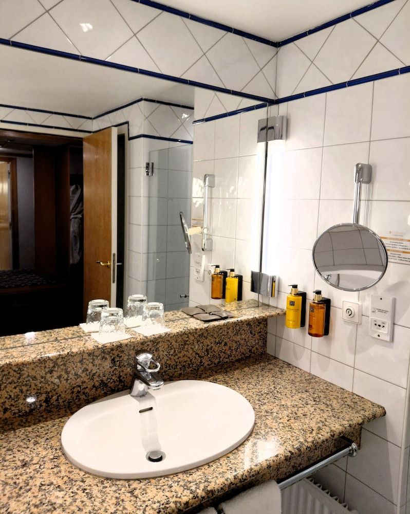 Célestins Spa Thermal & Hôtel Deluxe Suite 3