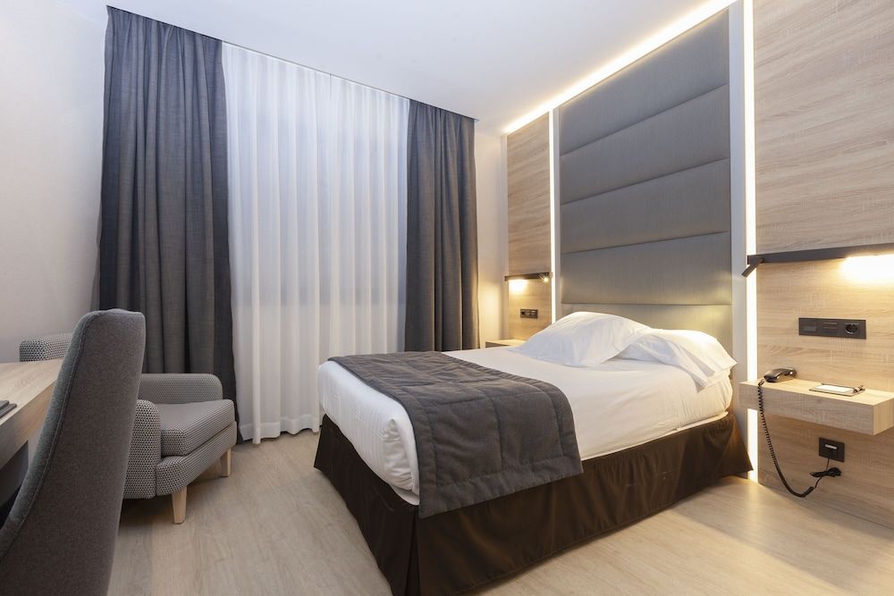 undefined Hotel Liabeny 5