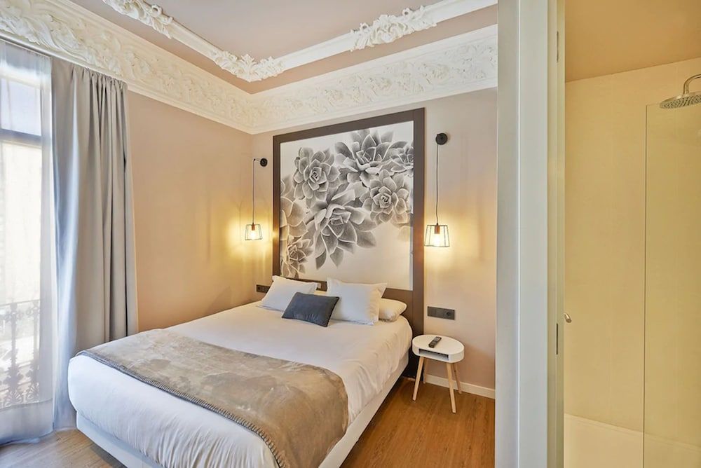Hostal Central Barcelona Double Room (with extra bed) 2