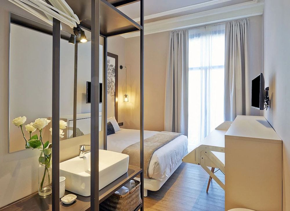 Hostal Central Barcelona Superior Double Room 3