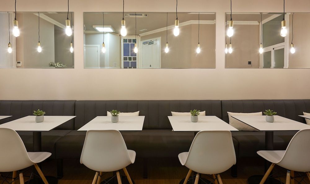 undefined Hostal Central Barcelona 9