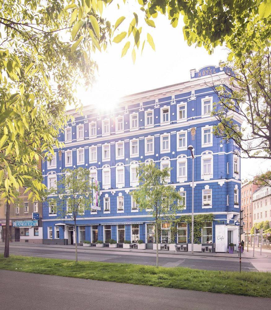 undefined BoutiqueHOTEL Donauwalzer 6