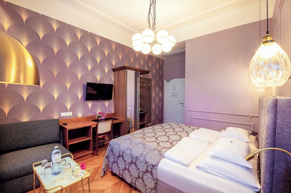 BoutiqueHOTEL Donauwalzer Classic Double Room 7