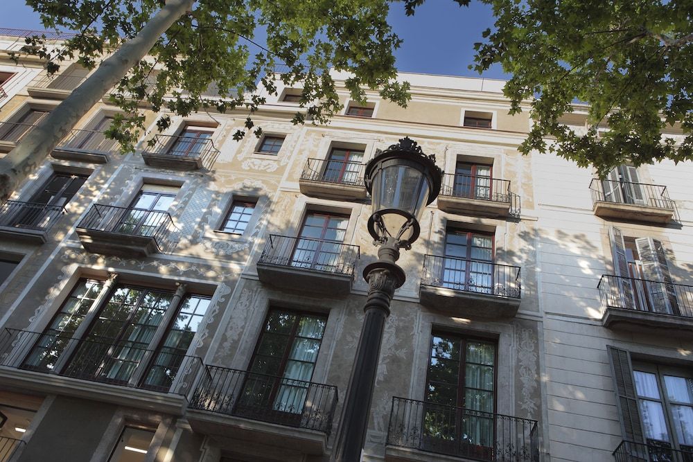 undefined Apartments Rambla 102 3